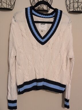 aerie Cream Cable-Knit V-Neck Tennis Sweater with Navy and Light Blue Trim